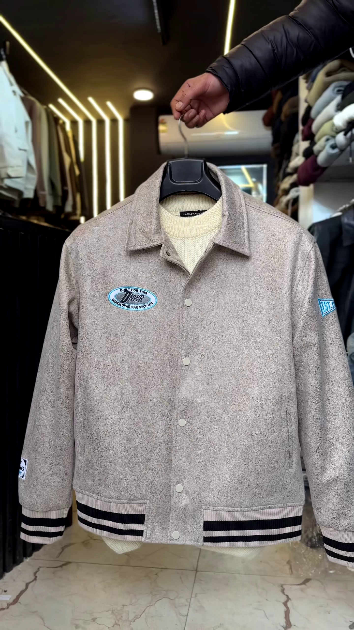 The Icon of Refinement: Men’s Classic Black Lambskin Leather Jacket